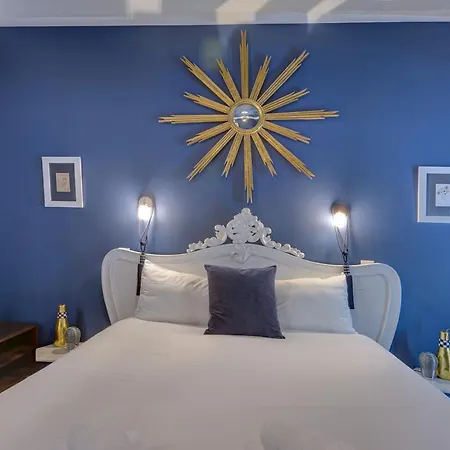 3-Bedroom Apartment With River Views By Lovelystay Διαμέρισμα